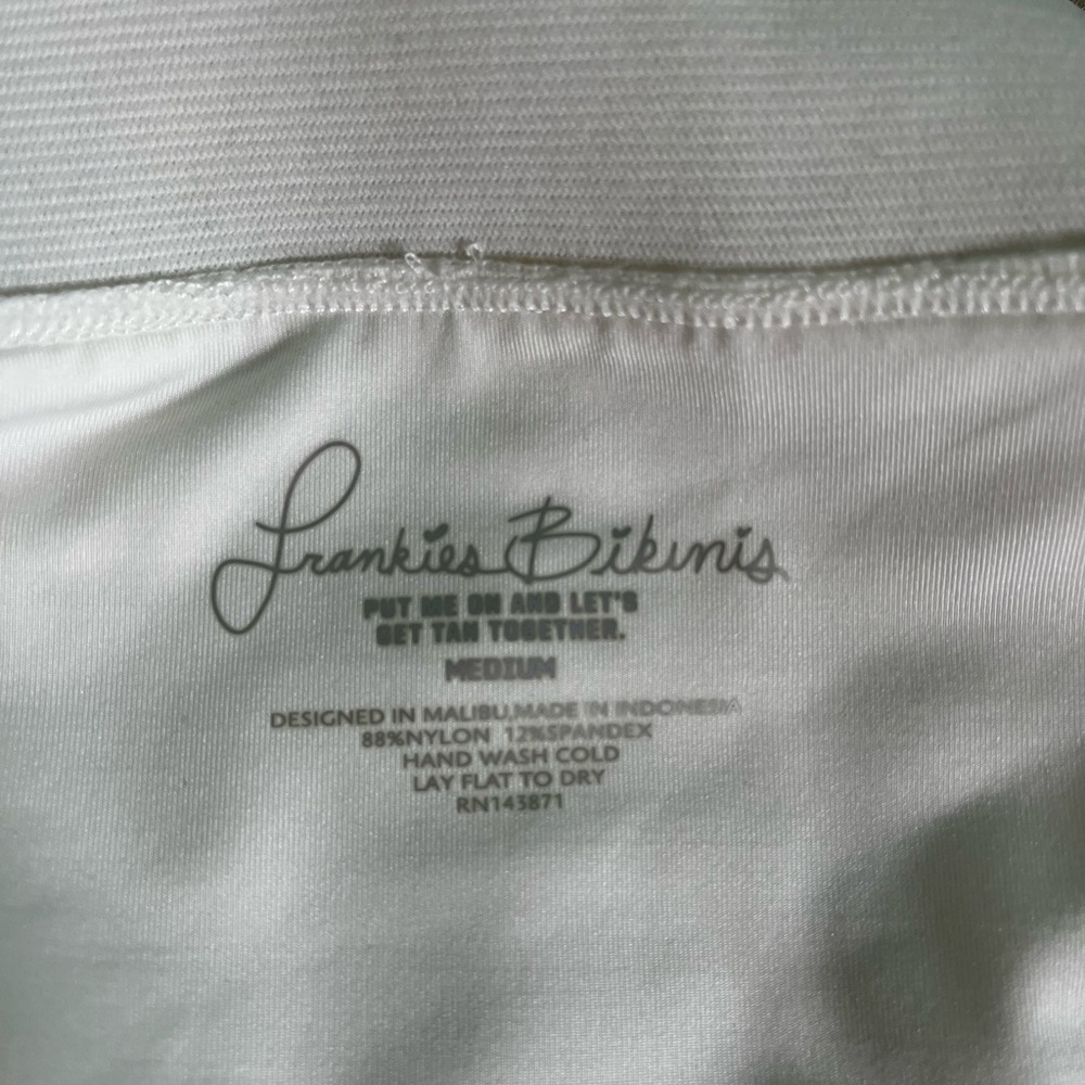 🆕 Frankie’s Bikinis Drew White Ribbed Swim Bottoms - Picture 9 of 10